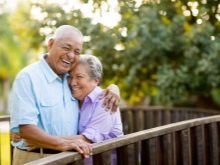 48 років – яка це весілля? Що прийнято дарувати батькам на аметистову річницю спільного життя?