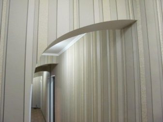 Арка в коридорі (61 фото): як оформити арку з гіпсокартону між передпокоєм і кухнею? Дизайнерські ідеї та особливості обробки