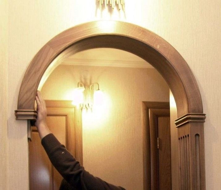Арки на кухню (44 фото): напіварки з гіпсокартону замість двері між кухнею та кімнатою, дерев’яні арки і інші варіанти в квартирі