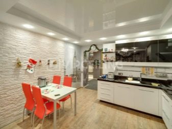 Багаторівневі стелі на кухні (42 фото): плюси і мінуси багаторівневих стель, варіанти дизайну дворівневих і трирівневих стель