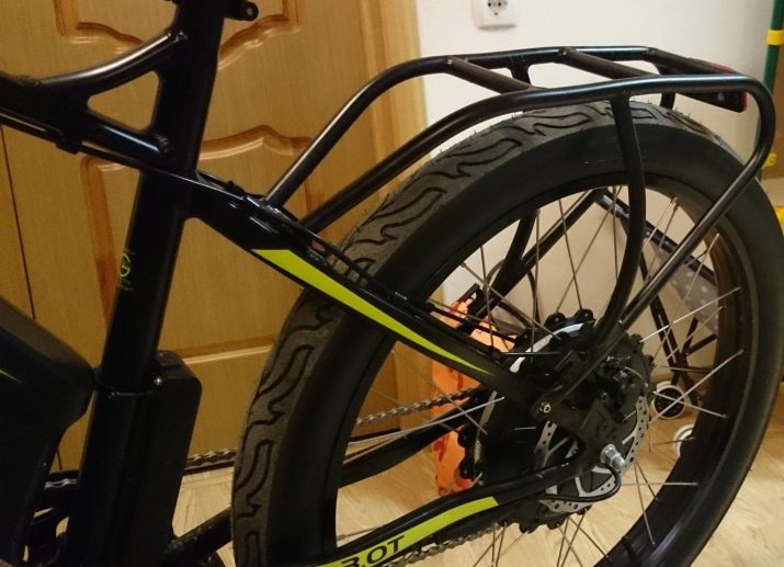 Багажник для велосипеда: опис велобагажников для гірських велосипедів, особливості задніх велосипедних багажників для велосипедів з колесами 26 і 29 дюймів, огляд консольних і універсальних моделей