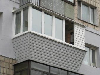 Балкон з виносом (58 фото): металевий балкон з виносом по підлозі і підвіконню. Чи потрібен дозвіл на виносну лоджію?