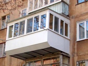 Балкон з виносом (58 фото): металевий балкон з виносом по підлозі і підвіконню. Чи потрібен дозвіл на виносну лоджію?