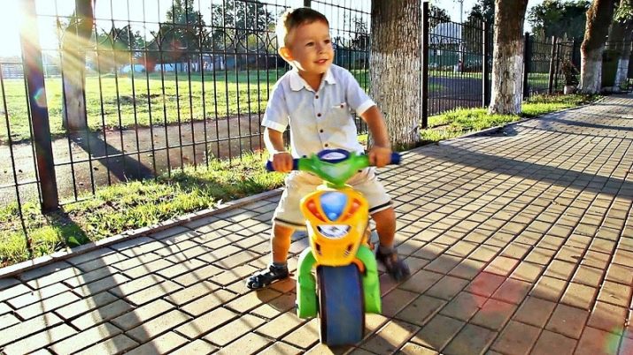 Беговел для дітей від 3 років: як вибрати велобіг від і беговел-мотоцикл для дівчаток і хлопчиків? Рейтинг кращих