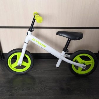 Беговелы B’c Twin: огляд беговела Run Ride 100 і інших популярних моделей. Їх переваги і недоліки