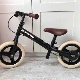 Беговелы B’c Twin: огляд беговела Run Ride 100 і інших популярних моделей. Їх переваги і недоліки