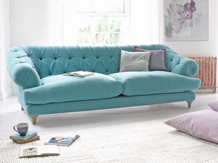 Блакитні дивани (55 фото): кутовий, розкладний і єврокнижка в дизайні інтер’єру кімнати, велюровий та інші