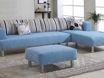 Блакитні дивани (55 фото): кутовий, розкладний і єврокнижка в дизайні інтер’єру кімнати, велюровий та інші