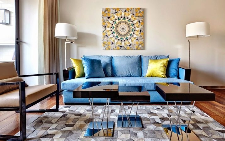 Блакитні дивани (55 фото): кутовий, розкладний і єврокнижка в дизайні інтер’єру кімнати, велюровий та інші