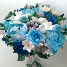 Блакитний весільний букет (58 фото): обираємо букет для нареченої з білими квітами і в ніжно-персикових тонах