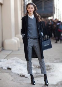 Брендові ботильйони (118 фото): Nando Muzi, Baldinini, Grand Style, Tamaris, Casadei, Лабутен, Ash, Vitacci, Vagabond, Betsy та інші