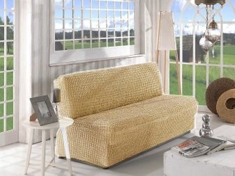 Чохли на диван і крісло: еврочехлы, комплект пледів і універсальні чохли, з екошкіри і тканини, з підлокітниками і без