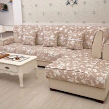 Чохли на диван з отоманкою: як вибрати ковдра, плед і накидку на диван з лівим кутом? Як одягти? Варіанти для дивана без підлокітників і із ними