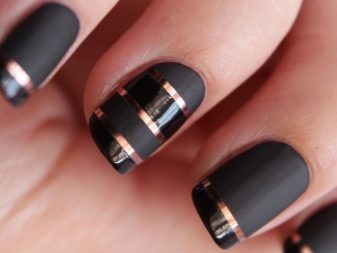 Чорний з золотом манікюр (56 фото): дизайн матових нігтів з золотистому, манікюр в чорному кольорі з блискітками