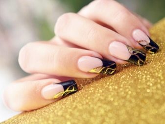 Чорний з золотом манікюр (56 фото): дизайн матових нігтів з золотистому, манікюр в чорному кольорі з блискітками