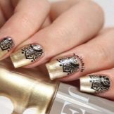 Чорний з золотом манікюр (56 фото): дизайн матових нігтів з золотистому, манікюр в чорному кольорі з блискітками