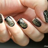 Чорний з золотом манікюр (56 фото): дизайн матових нігтів з золотистому, манікюр в чорному кольорі з блискітками