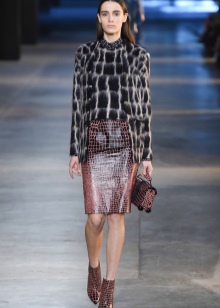 Christopher Kane (39 фото): сережки і мюли, а також модний одяг та взуття