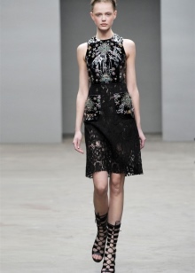 Christopher Kane (39 фото): сережки і мюли, а також модний одяг та взуття