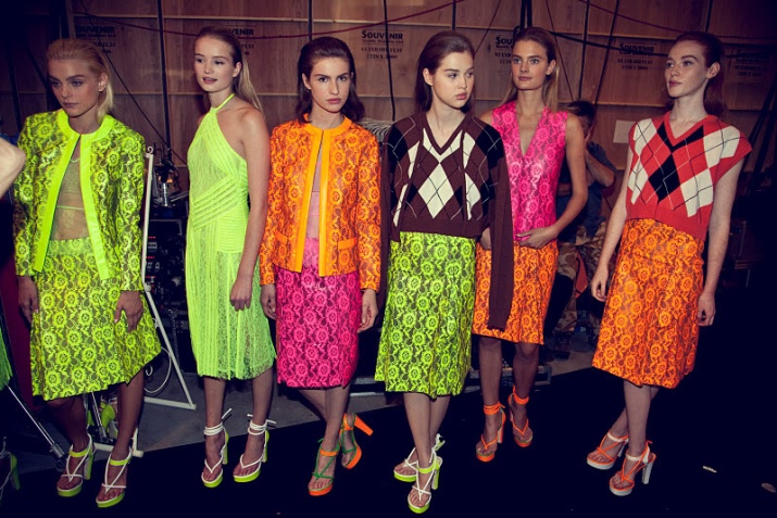 Christopher Kane (39 фото): сережки і мюли, а також модний одяг та взуття
