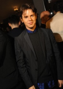 Christopher Kane (39 фото): сережки і мюли, а також модний одяг та взуття
