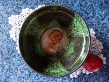 Декупаж на склі (33 фото): зворотний декупаж з серветок покроково для початківців, ідеї декупада скляних баночок для кухні своїми руками