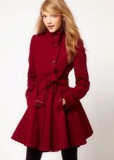Демісезонне пальто для жінок після 50 років (63 фото)
