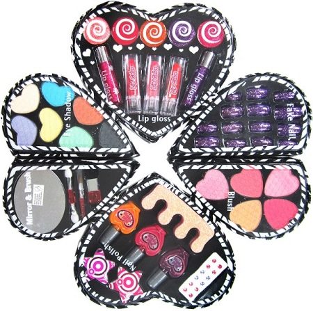 Дитяча декоративна косметика: набори для дівчаток від Bondibon Eva Moda і Totally Fashion, Markwins International і інші великі набори для дітей