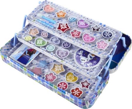 Дитяча декоративна косметика: набори для дівчаток від Bondibon Eva Moda і Totally Fashion, Markwins International і інші великі набори для дітей