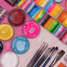 Дитяча декоративна косметика: набори для дівчаток від Bondibon Eva Moda і Totally Fashion, Markwins International і інші великі набори для дітей