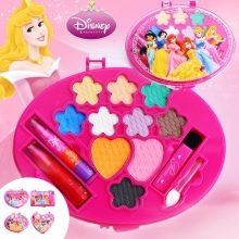 Дитяча декоративна косметика: набори для дівчаток від Bondibon Eva Moda і Totally Fashion, Markwins International і інші великі набори для дітей