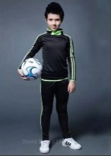 Дитяча термобілизна для футболу: вибираємо компресійну одяг для занять спортом, огляд спортивних моделей для дітей-футболістів