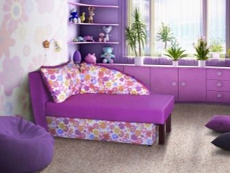 Дитячий диван (84 фото): особливості вибору дивана-тахти і дивани-ліжка в кімнату для дітей, диван-трансформер з системою «акордеон» і «єврокнижка»
