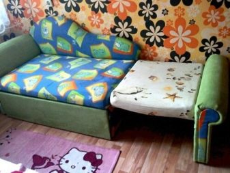 Дитячий диван (84 фото): особливості вибору дивана-тахти і дивани-ліжка в кімнату для дітей, диван-трансформер з системою «акордеон» і «єврокнижка»
