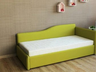 Дитячий диван (84 фото): особливості вибору дивана-тахти і дивани-ліжка в кімнату для дітей, диван-трансформер з системою «акордеон» і «єврокнижка»