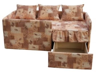 Дитячий диван (84 фото): особливості вибору дивана-тахти і дивани-ліжка в кімнату для дітей, диван-трансформер з системою «акордеон» і «єврокнижка»