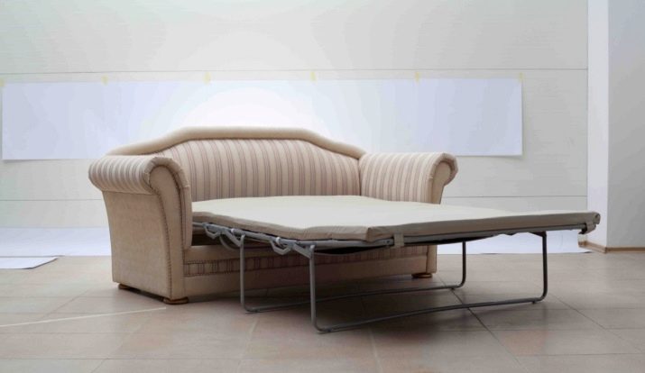 Дитячий диван (84 фото): особливості вибору дивана-тахти і дивани-ліжка в кімнату для дітей, диван-трансформер з системою «акордеон» і «єврокнижка»