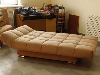 Дитячий диван (84 фото): особливості вибору дивана-тахти і дивани-ліжка в кімнату для дітей, диван-трансформер з системою «акордеон» і «єврокнижка»