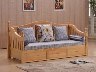 Дитячий диван (84 фото): особливості вибору дивана-тахти і дивани-ліжка в кімнату для дітей, диван-трансформер з системою «акордеон» і «єврокнижка»