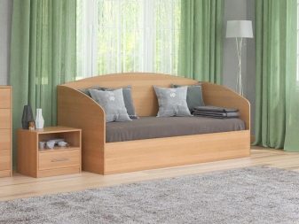 Дитячий диван (84 фото): особливості вибору дивана-тахти і дивани-ліжка в кімнату для дітей, диван-трансформер з системою «акордеон» і «єврокнижка»