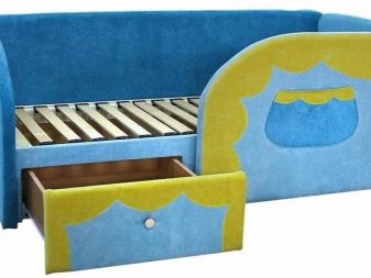 Дитячий диван (84 фото): особливості вибору дивана-тахти і дивани-ліжка в кімнату для дітей, диван-трансформер з системою «акордеон» і «єврокнижка»