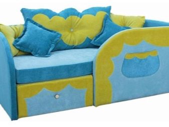 Дитячий диван (84 фото): особливості вибору дивана-тахти і дивани-ліжка в кімнату для дітей, диван-трансформер з системою «акордеон» і «єврокнижка»