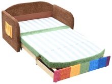 Дитячий диван (84 фото): особливості вибору дивана-тахти і дивани-ліжка в кімнату для дітей, диван-трансформер з системою «акордеон» і «єврокнижка»