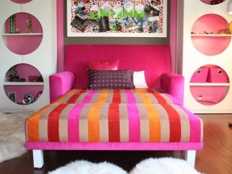 Дитячий диван (84 фото): особливості вибору дивана-тахти і дивани-ліжка в кімнату для дітей, диван-трансформер з системою «акордеон» і «єврокнижка»