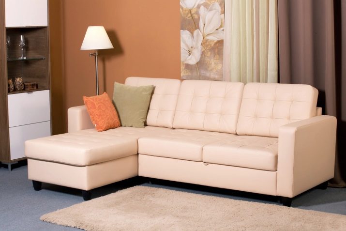 Дивани для маленької кімнати (54 фото): як вибрати компактні стильні дивани для малогабаритних квартир? Невеликі розкладні та інші дивани в інтер’єрі