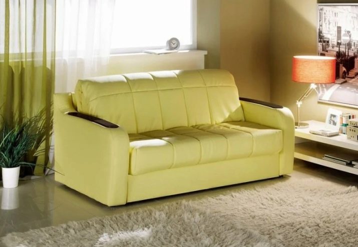 Дивани для маленької кімнати (54 фото): як вибрати компактні стильні дивани для малогабаритних квартир? Невеликі розкладні та інші дивани в інтер’єрі