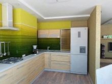 Дизайн кухні 9 квадратних метрів з холодильником (67 фото): цікаві проекти і варіанти інтер’єру. Як розмістити необхідну меблі?