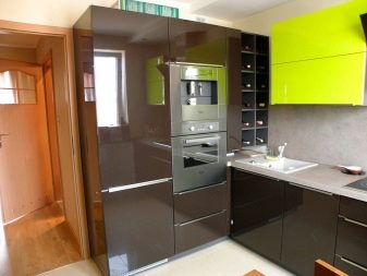 Дизайн кухні 9 квадратних метрів з холодильником (67 фото): цікаві проекти і варіанти інтер’єру. Як розмістити необхідну меблі?