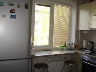 Дизайн кухні 9 квадратних метрів з холодильником (67 фото): цікаві проекти і варіанти інтер’єру. Як розмістити необхідну меблі?