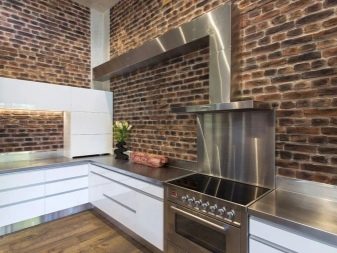 Дизайн кухні з вентиляційним коробом (54 фото): як обіграти виступ вентиляційної шахти в кутку при вході? Як заховати виступ вентиляції?